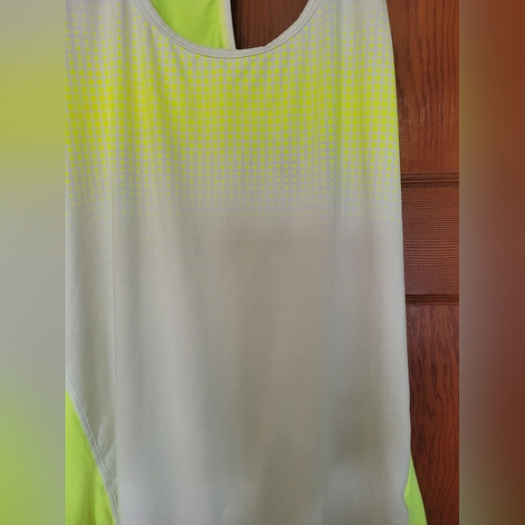 3 work out tops - Picture 4 of 6